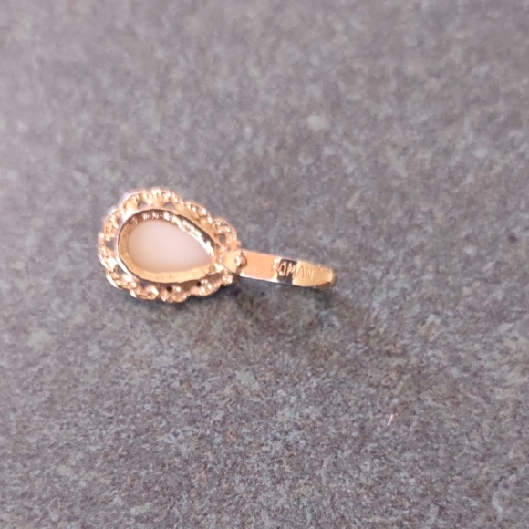 Vintage ROMAN signed Gold Tone Faux Pearl Teardrop Pendant - Picture 3 of 6